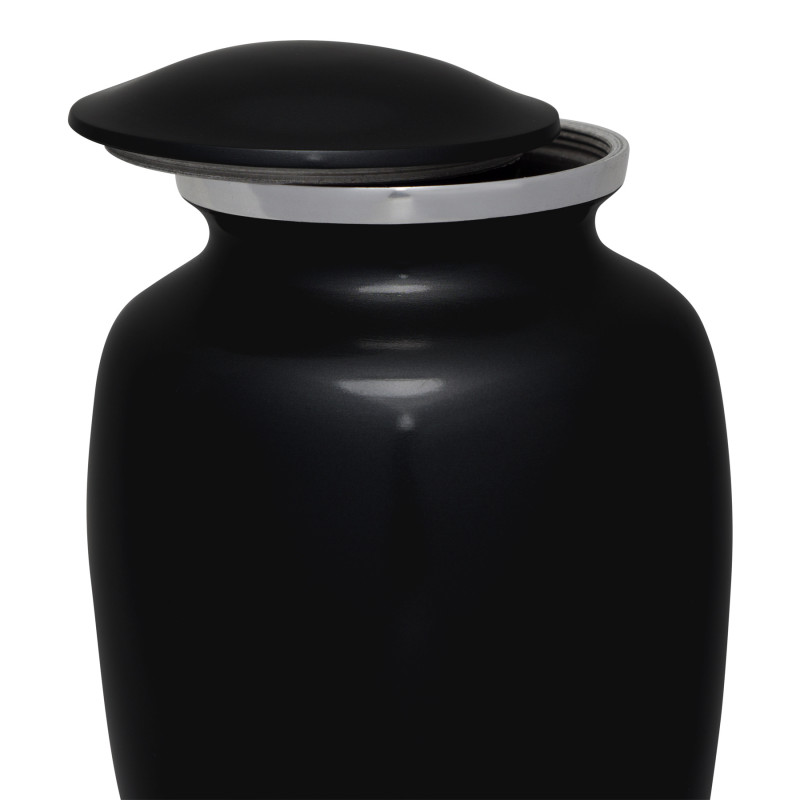 4 Leaf Clover Cremation Urn - Jet Black - Green Meadow Memorials
