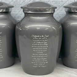 Customer Gallery - Footprints In the Sand Sharing Urn - Gunmetal Gray