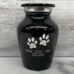 Customer Gallery - Keepsake Pawprints Pet Cremation Urn - Jet Black