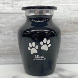 Customer Gallery - Keepsake Pawprints Pet Cremation Urn - Jet Black