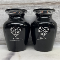 Customer Gallery - Keepsake Pawprint Heart Pet Cremation Urn - Jet Black